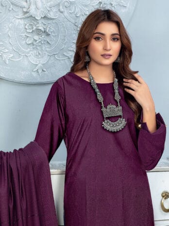 Heer by Aalaya ART-02 close-up of embroidered details and vibrant patterns.