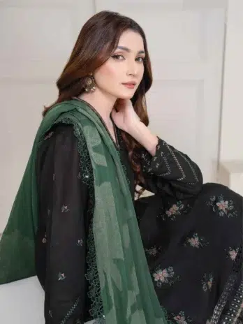 "Close-up of embroidery details on Anadil By Riaz Arts D-01 in black color."