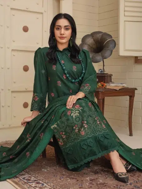 Dil E Naaz By Aalaya D-02 green dress full set display