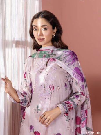 "Close-up of embroidery details on Banafsha by Gulljee D-08 lawn collection with fine craftsmanship."