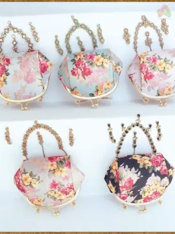 Bint-E-Noor Seraphina Stitched Gifts-01-min