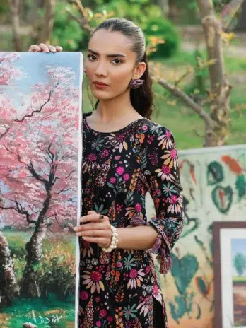 Close-up of embroidery and print details on Cinq Summer Cocktail Myst lawn shirt, highlighting craftsmanship and fabric quality from Cinq new arrivals.