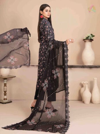 Mira Nur By Tawakkal D-1364 back view showcasing the embroidered lawn shirt and cotton shalwar.