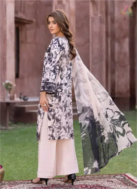 Model displays the digitally printed back of Sanam Saeed by Puri Fabrics D-07, styled for summer and Eid.