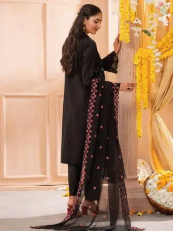 Back Image: Back side and plain cotton shalwar of Zerlin by DOR D-01 showcasing printed fabric with a minimalist and traditional touch