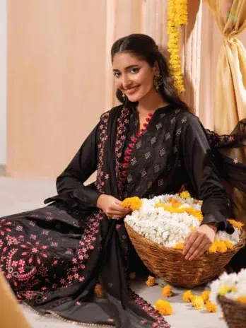 Full Image: Full view of 3-piece lawn suit including embroidered shirt, chiffon dupatta, and plain cotton shalwar from DOR lawn 2025 collection