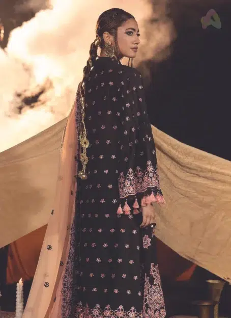 Back design of Multikaari 3038 showing refined schiffli embroidery on lawn, designed for modern women’s ethnic and traditional outfits
