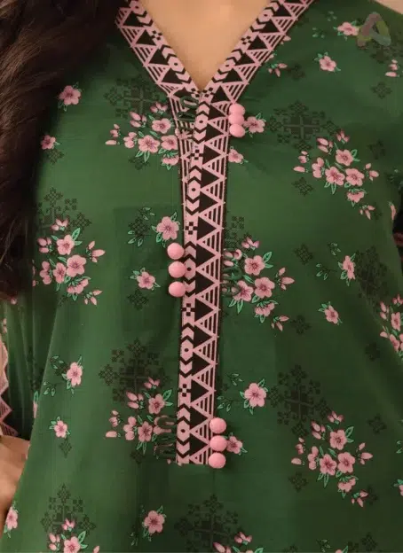 Close-up of neckline and fabric details of Zellbury D-05 showcasing fine lawn texture and elegant digital print design