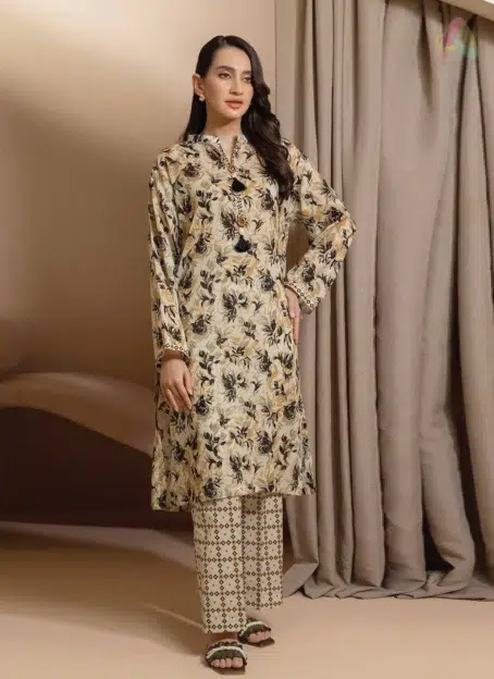 Front view of Zellbury D-06 showing a vibrant digital print lawn shirt paired with a comfy cambric trouser for summer styling