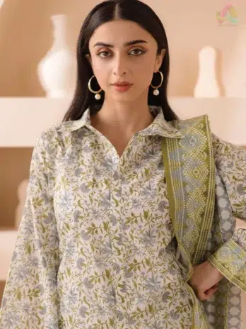 Detailed close-up of Zellbury D-12’s fabric texture and print quality, highlighting the lawn material used in Zellbury clothing 2025 range