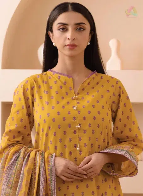 Close-up of D-19’s fabric showing fine digital print on lawn shirt and dupatta, representing premium quality from Zellbury clothing