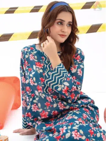 Detailed close-up of Identic By Regalia Textile D-03 cambric shirt print, highlighting Regalia Textile fabrics and premium craftsmanship.