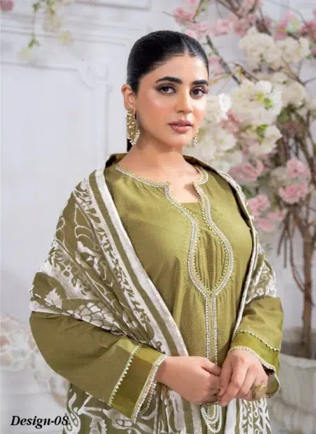 Pahali by Riaz Arts D-08 close-up embroidery detail on Dhanak Zari Wool Shirt with Velvet Cutwork Shawl from Riaz Arts New Collection 2025.
