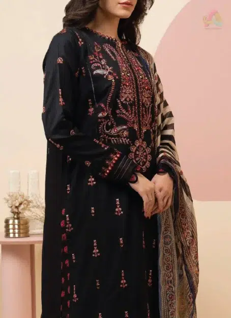 Close view of Zellbury by Al-Rahim Textile D-07 showcasing detailed embroidery on stripe lawn shirt with vibrant digital printed tissue silk dupatta and cambric trouser.