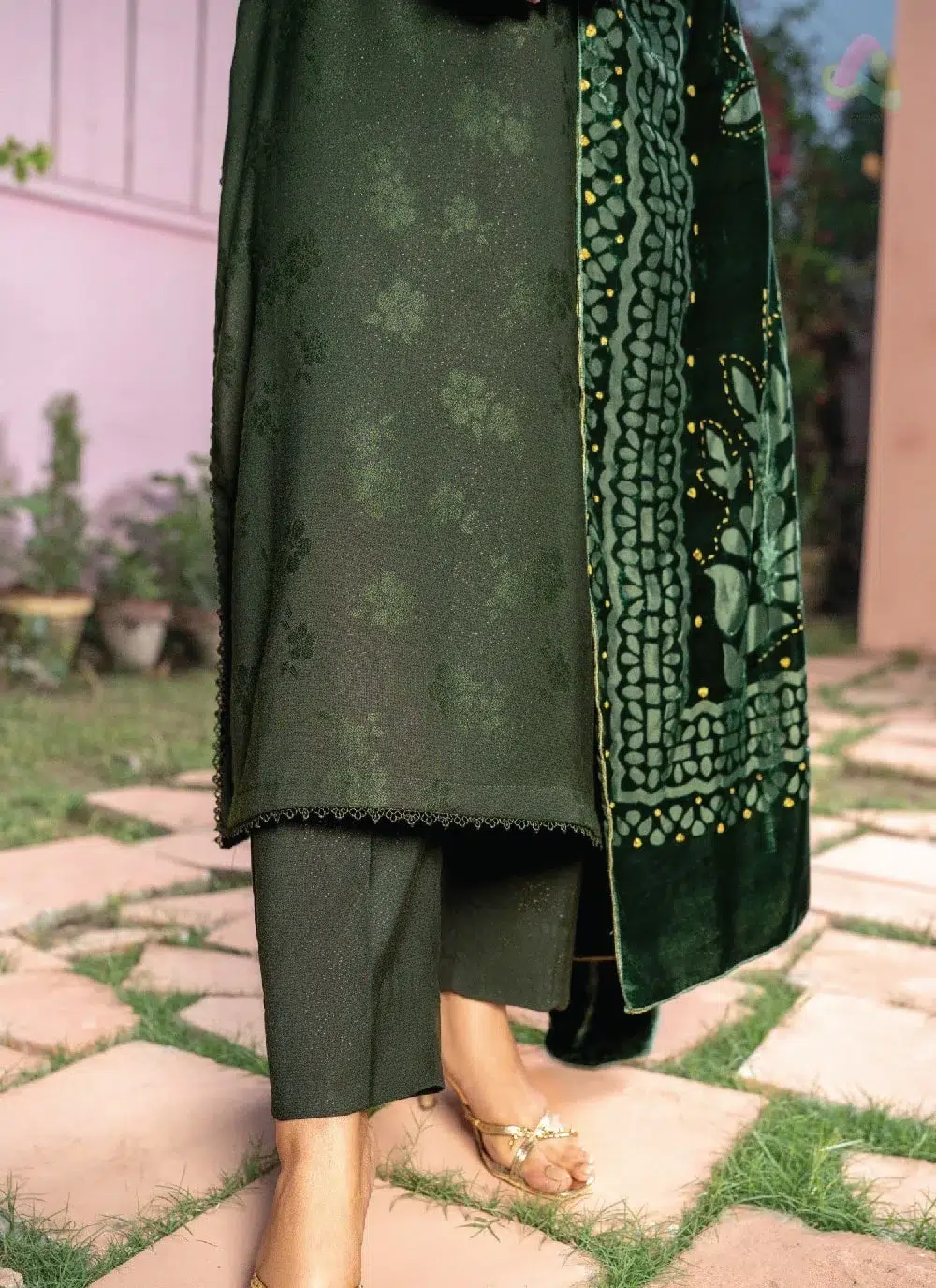 Anarkali By Mahay A-02 4 Full outfit of Anarkali By Mahay A-02 featuring fancy zarri jacquard shirt, plachi shawl, and plain trouser from Mahay New Collection.