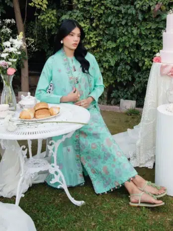 Full Image: Full view Whiscal by Celts D-02 lawn suit with chiffon dupatta