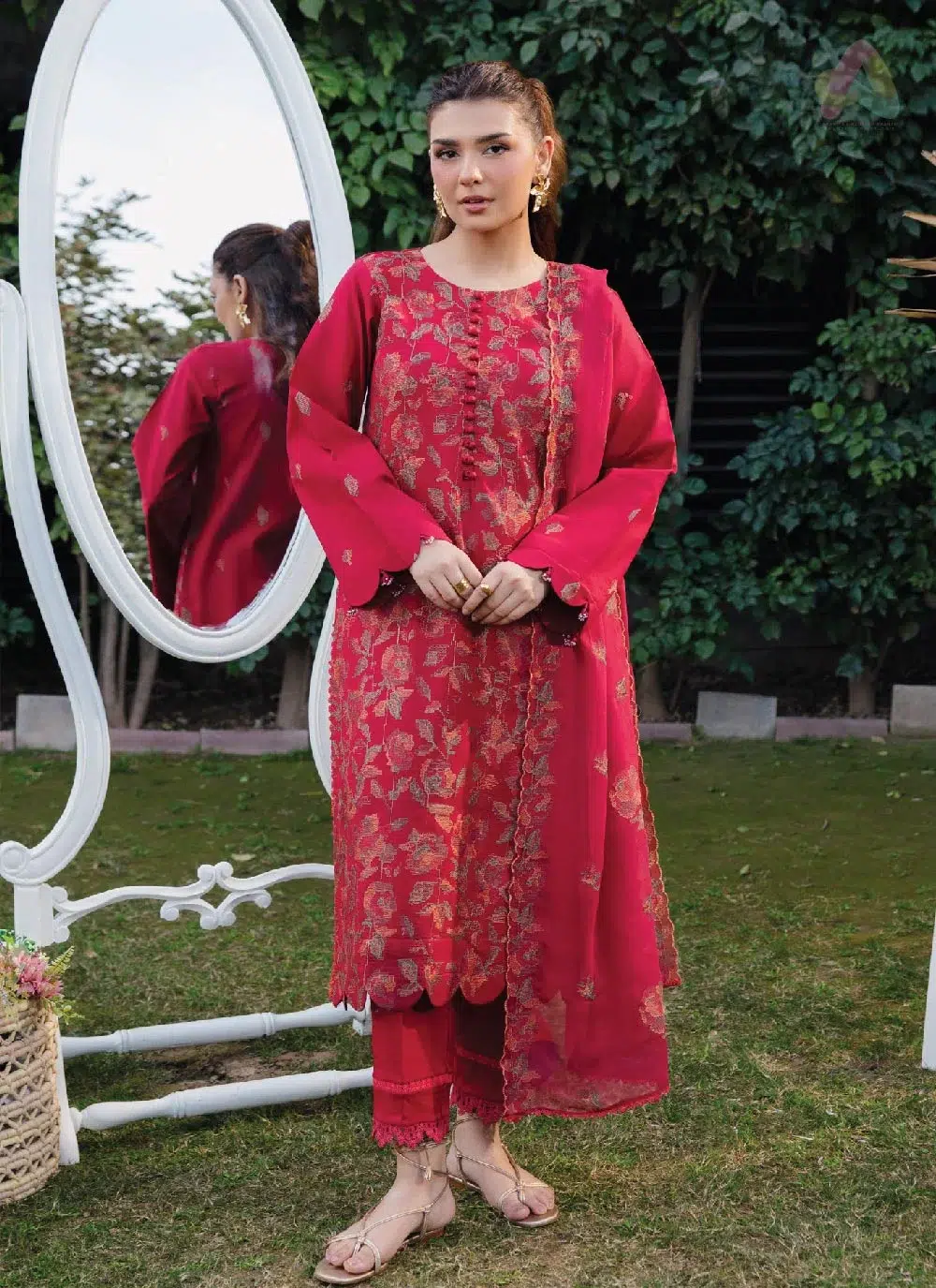 Whiscal By Celts D-05 1 Front Image: Whiscal by Celts D-05 embroidered lawn front with stylish neckline