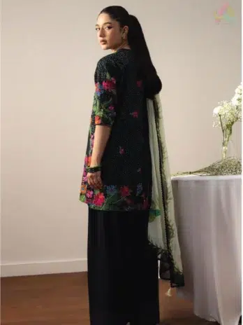 Back Image: HARU-2A lawn suit back with coordinated print design
