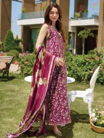 Full Image: Full outfit Sunset Muse By Izel Solia with chiffon dupatta